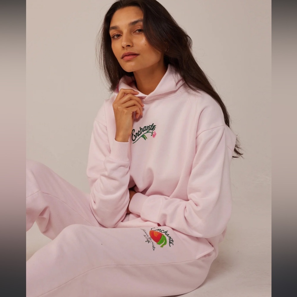 Enchante Cafe Sweatpants • Pink • Medium